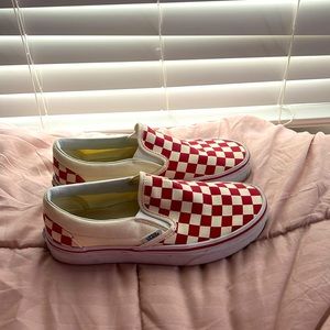 Women’s 7.5 (Mens 5.5) Red checkered, slip on Vans